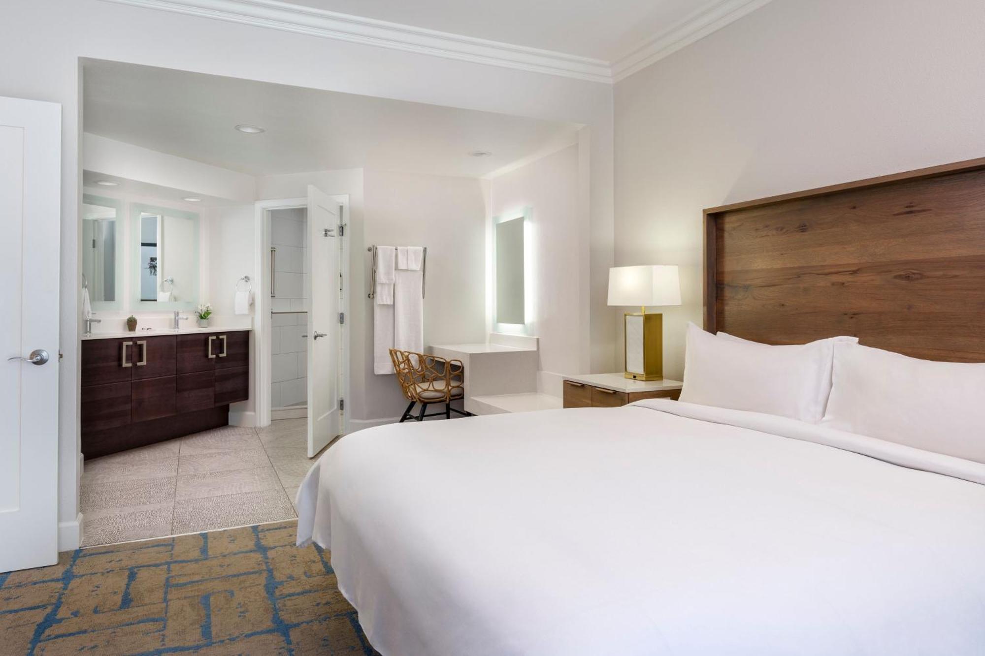 Marriott's Newport Coast Hotel 4*